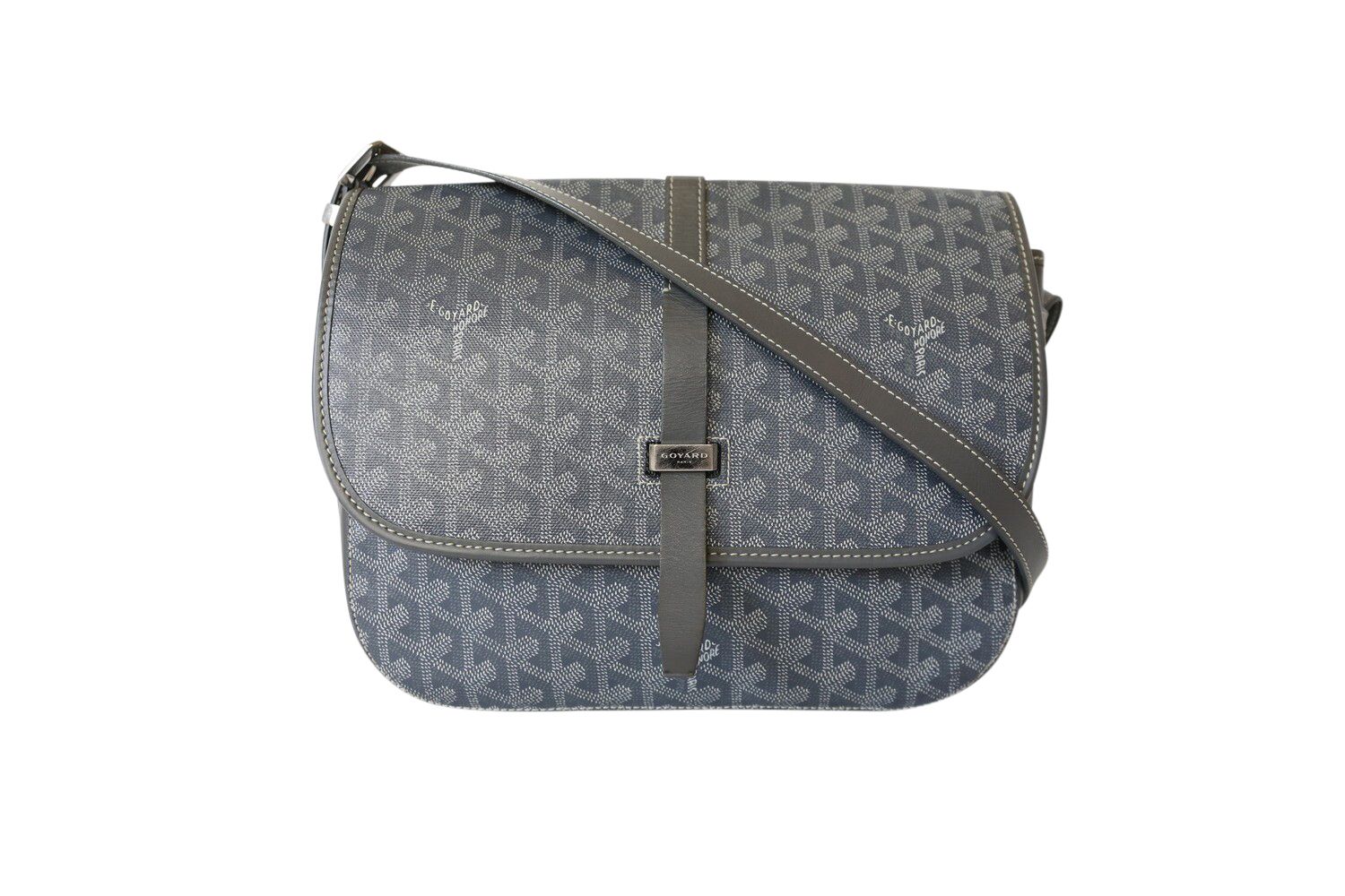 Goyard Belvedere Messenger MM, Gray, Preowned No Dustbag WA001