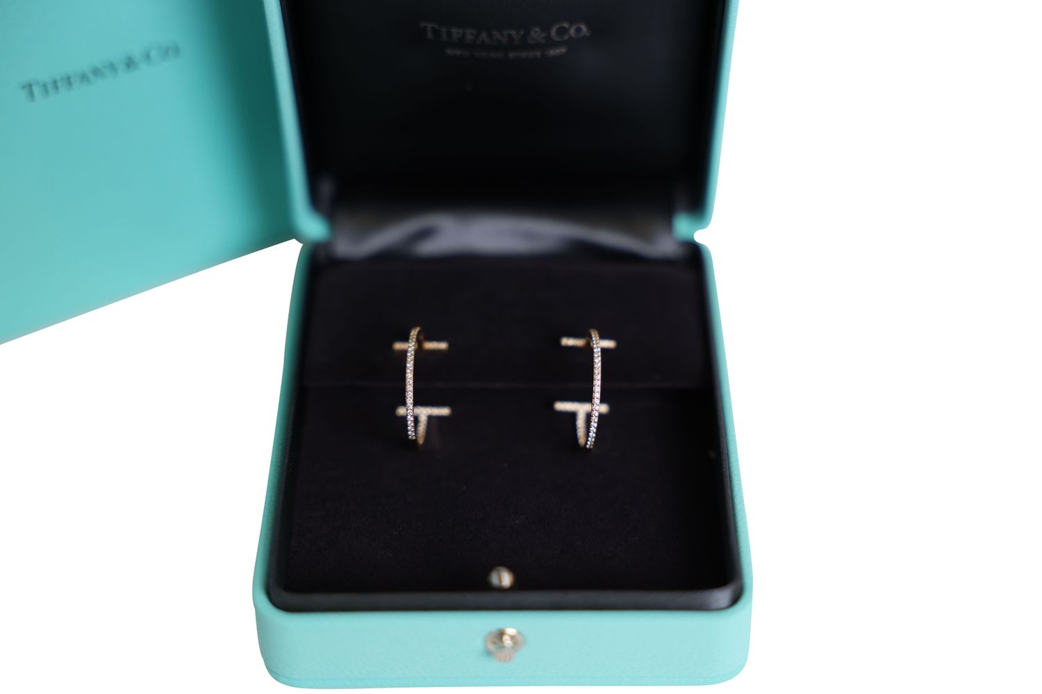 Tiffany &amp; Co. T Wire Hoop Earrings Medium, 18k Rose Gold and Diamonds, Preowned in Box WA001