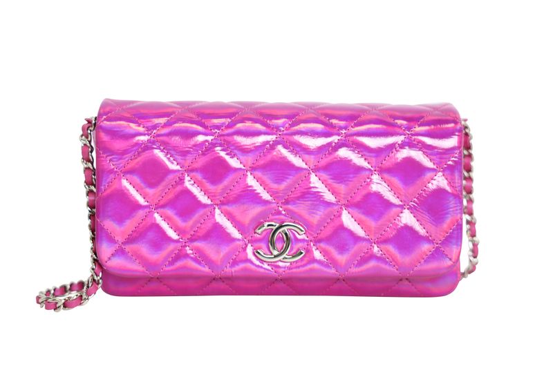 Chanel CC Clutch with Chain, Iridescent Pink Quilted Patent Leather and Silver Hardware,  Preowned in Box WA001