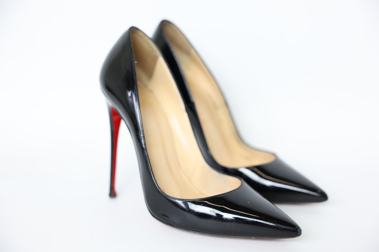 Christian Louboutin, Black Pointed Toe Pumps Heels, Size 39, Preowned WA001