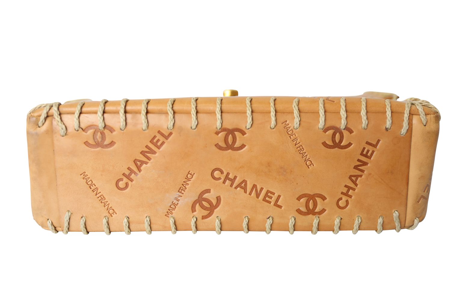 CHANEL 世界の切手ビンテージ Chanel Vintage Whipstitch Flap, Brown Embossed with Gold Hardware