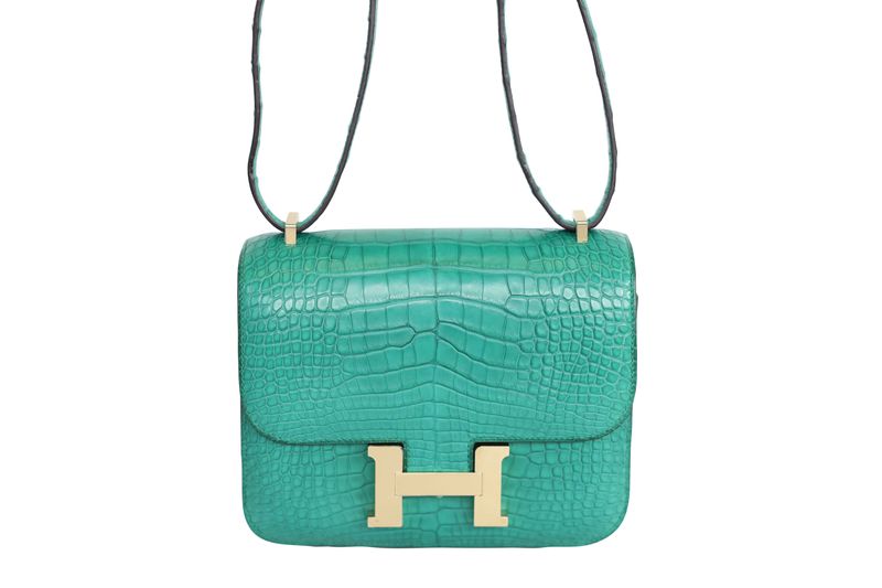 Hermes Constance 18, Green Croc Leather with Gold Hardware, 2014 R in Square Stamp, Preowned in Dustbag WA001