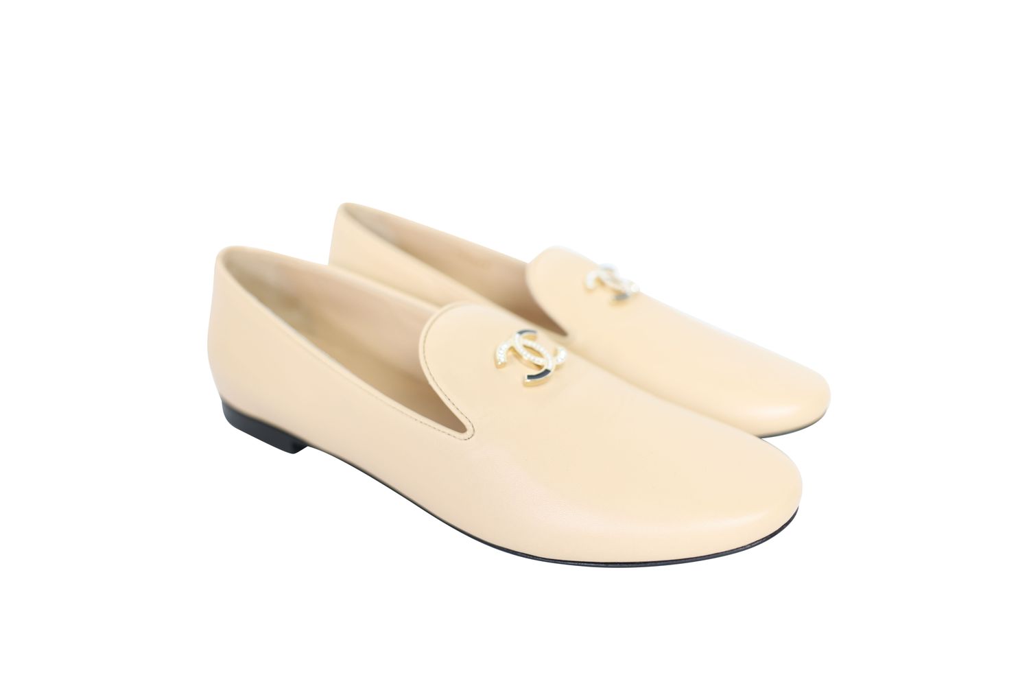 Chanel CC Loafer Shoes, Light Beige Leather with Gold Hardware and Crystal, Size 39.5, New in Box WA001