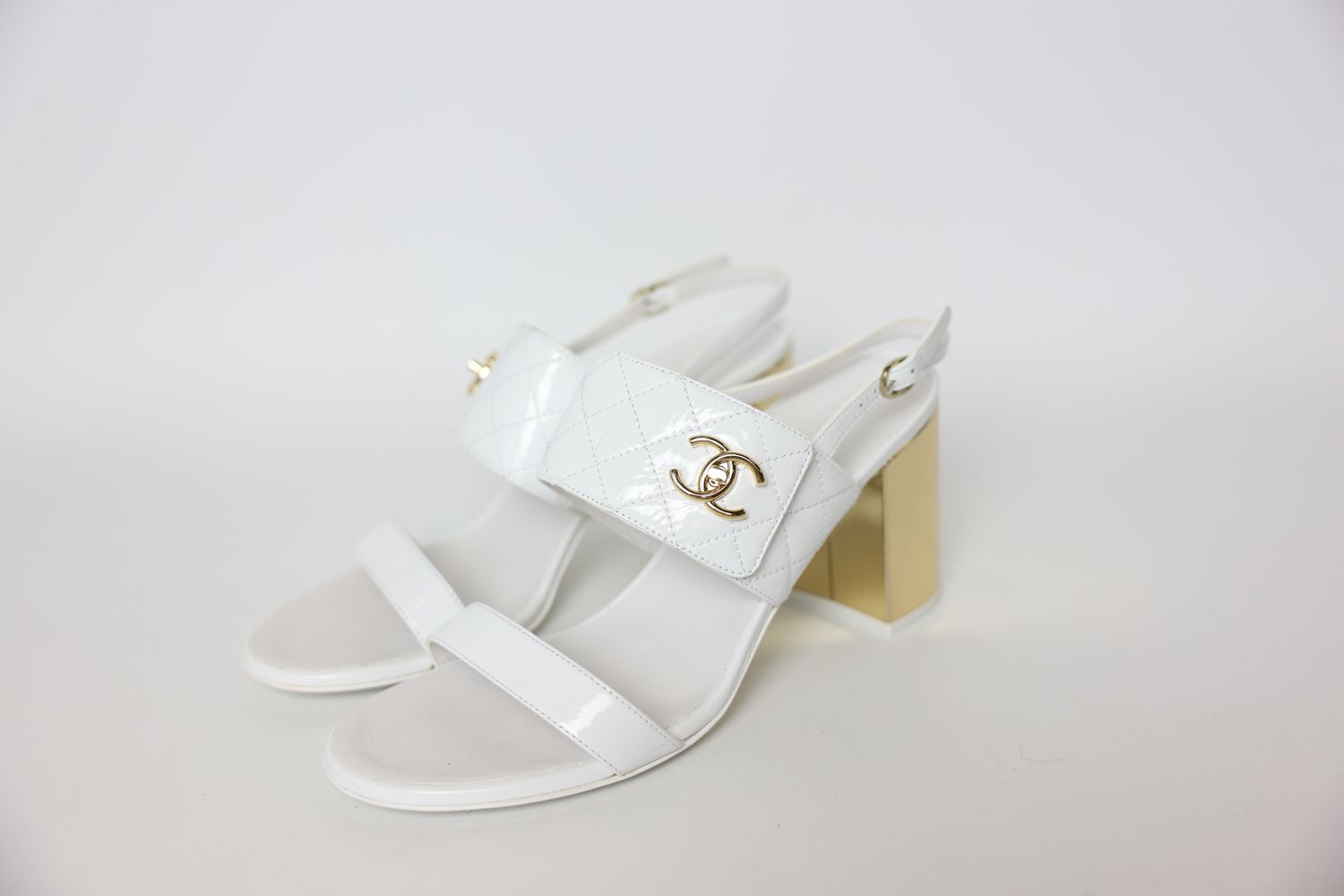 Chanel 23P Turnlock Slingback Sandals, White Leather, Size 42,  New in Box WA001