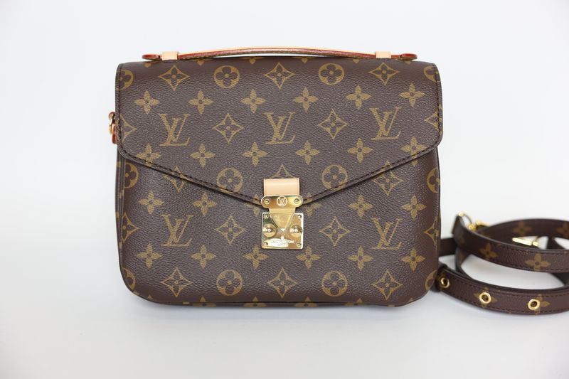 Louis Vuitton Pochette Metis Bag, Monogram Canvas and Natural Leather with Gold Hardware, New in Box WA001