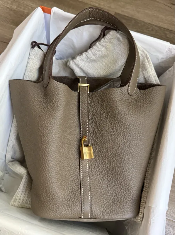 Hermes Picotin 22, Etoupe Clemence Leather, Z 2021, New in Box KJRB088