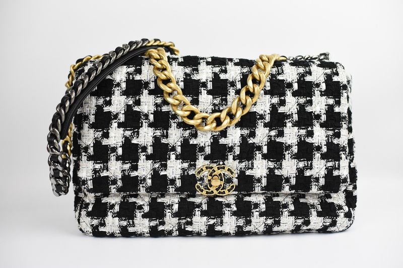 Chanel 19 Maxi, Black and White Ribbon Tweed, New in Dustbag MA001