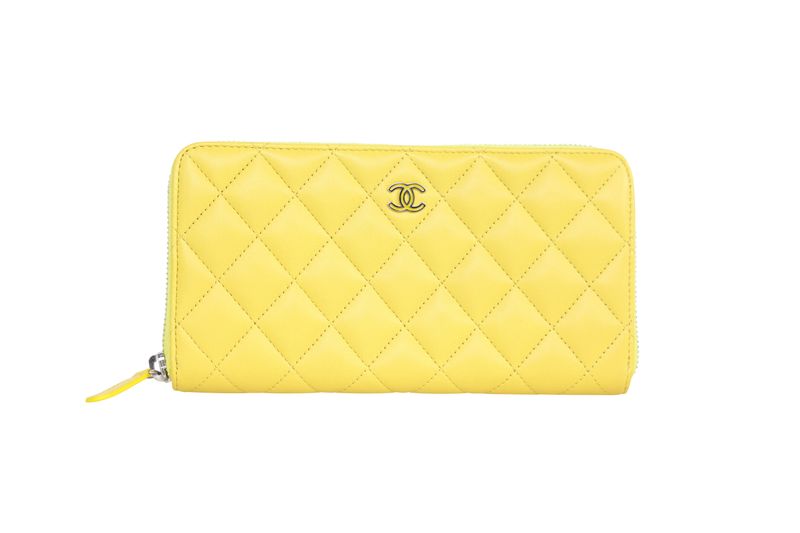 Chanel Long Zipped Wallet, Yellow Jaune Quilted Leather and Silver Hardware, Preowned in Box WA001