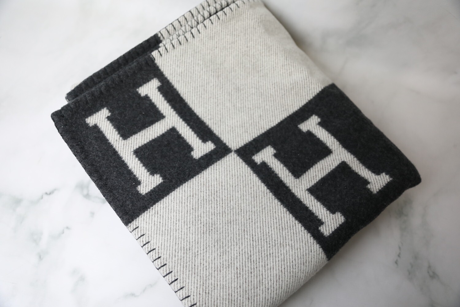 Hermes Avalon Blanket, Black and Grey, New in Box MA001