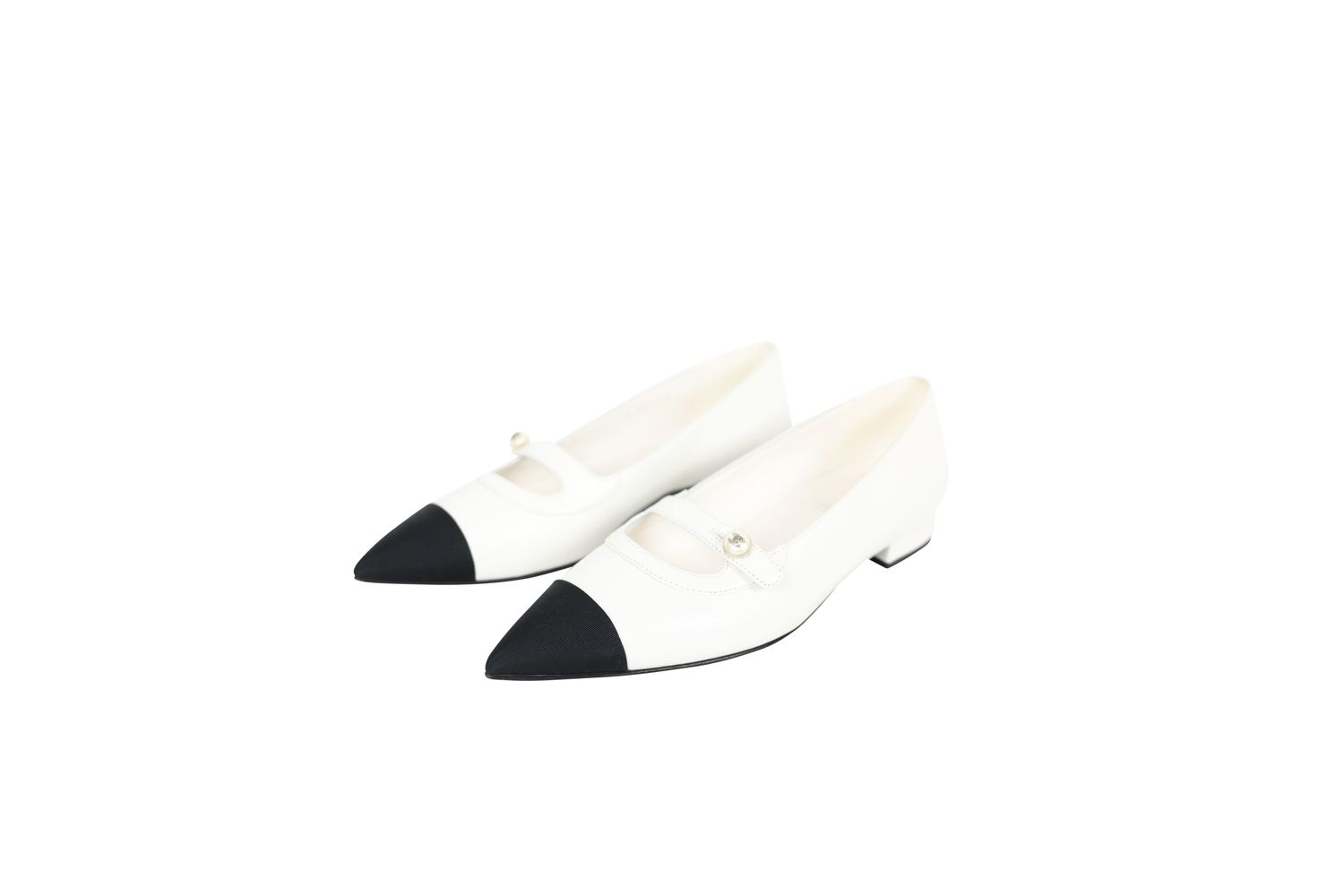 Chanel 24A Pointed Mary Jane Ballet Flats Shoes, White Lambskin and Black Grosgrain, Size 36.5, New in Box WA001