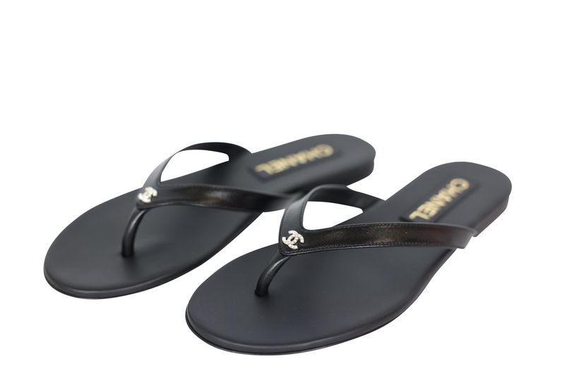 Chanel CC Thong Sandals, Black Leather with Crystal, Size 37.5, New in Box WA001 Chanel CC Thong Sandals, Black Leather with Crystal, Size 37.5, New in Box WA001