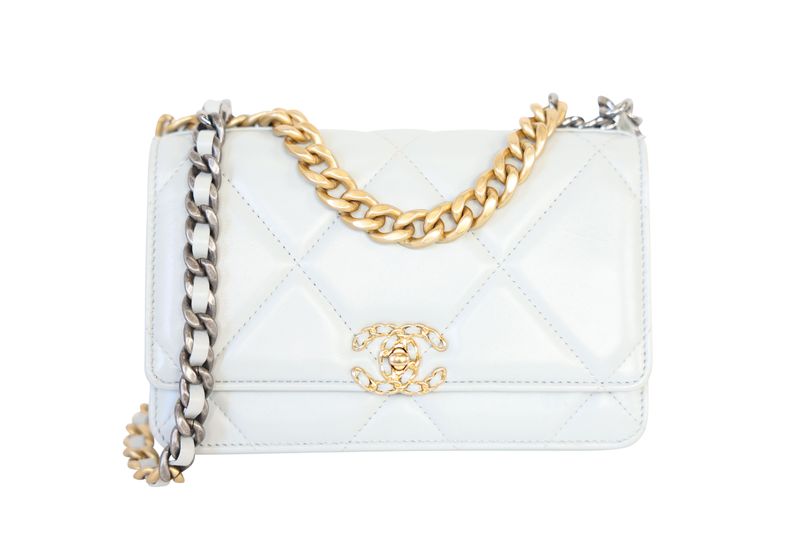 Chanel 19 Wallet on Chain Bag, Gray Quilted Leather and Mixed Hardware, Preowned in Dustbag WA001