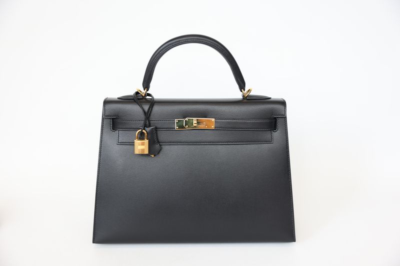 Hermes Kelly 32 Handbag, Black Tadelakt Leather and Gold Hardware, U 2022 Stamp, Preowned in Box WA001 Hermes Kelly 32 Handbag, Black Tadelakt Leather and Gold Hardware, U 2022 Stamp, Preowned in Box WA001