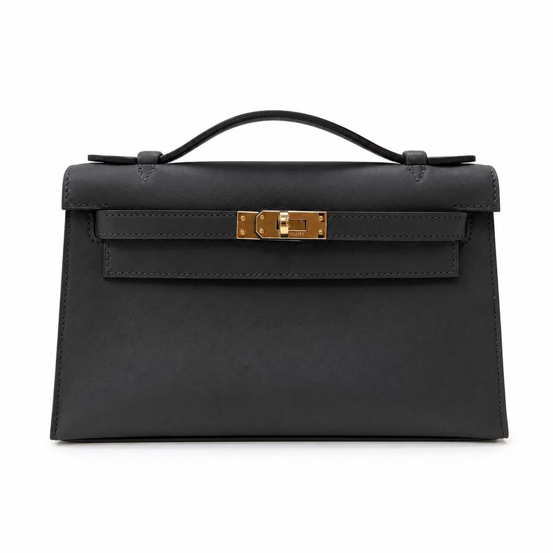 Hermes Kelly Pochette, Vert Mangrove Swift Leather, Gold Hardware, Stamp K, New in Box MA001 (Wire Price)