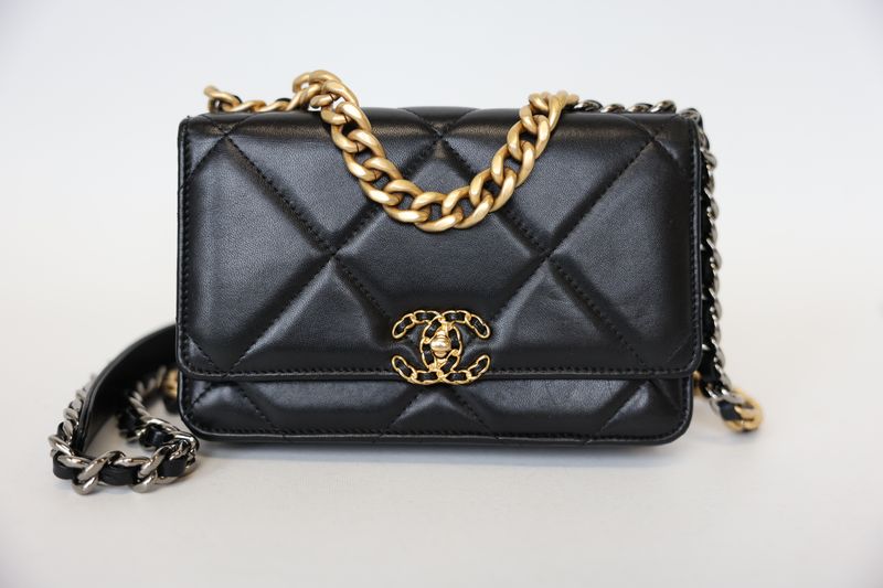 Chanel 23P 19 Wallet on Chain Bag, Black Quilted Leather and Mixed Hardware, Preowned in Box WA001