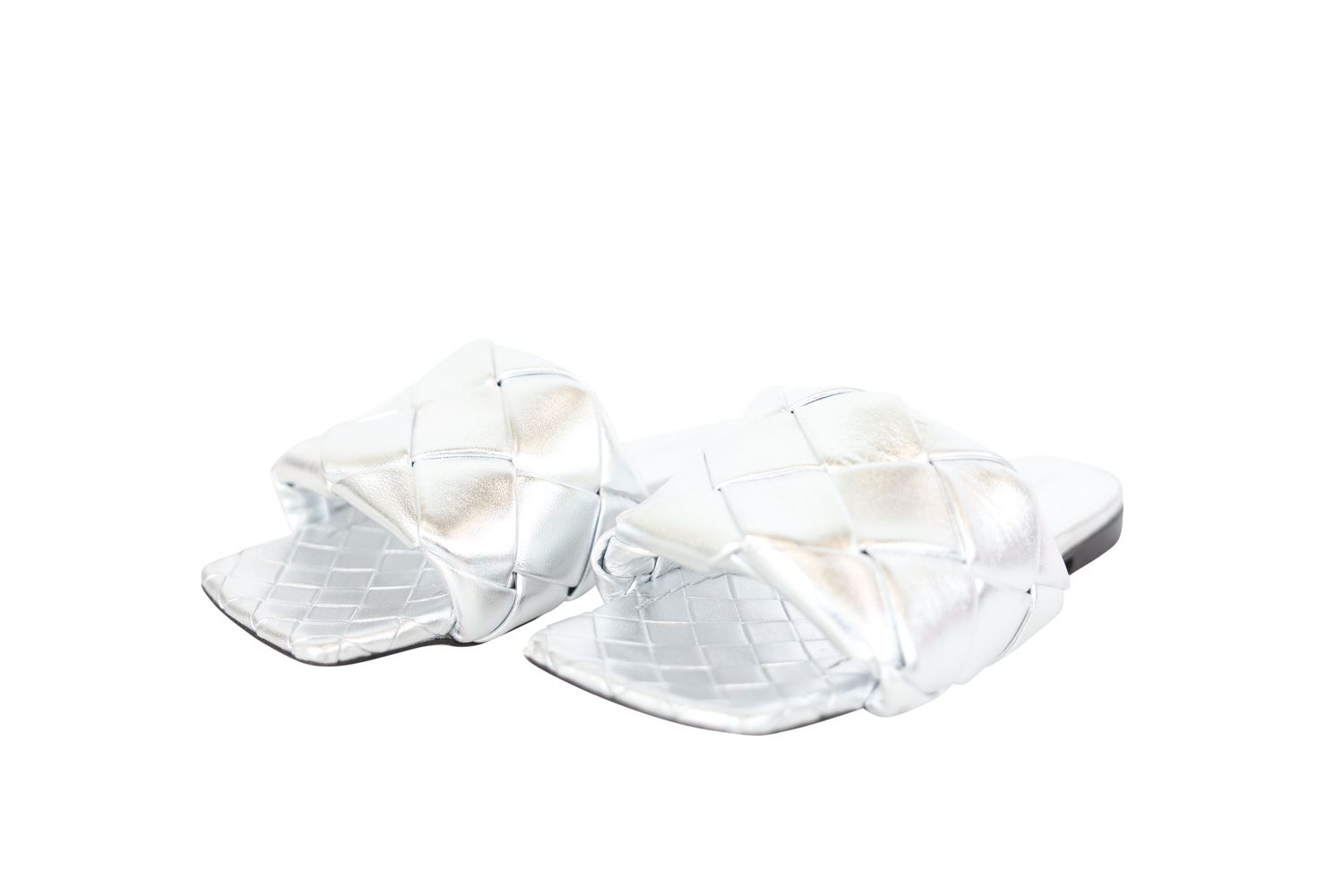 Bottega Veneta Shoes Lido Flat Sandal, Silver Lambskin Leather, Size 36.5, Preowned in Box WA001