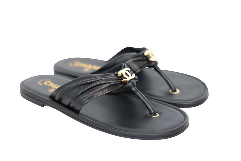 Chanel 26M CC Thong Sandals, Black Lambskin Leather and Gold Hardware, Size 37, New in Box WA001