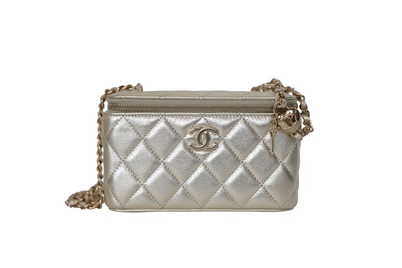 Chanel 26P Vanity with Chain Heart Charm, Gold Metallic Lambskin with Gold Hardware, New in Box WA001 Chanel 26P Vanity with Chain Heart Charm, Gold Metallic Lambskin with Gold Hardware, New in Box WA001