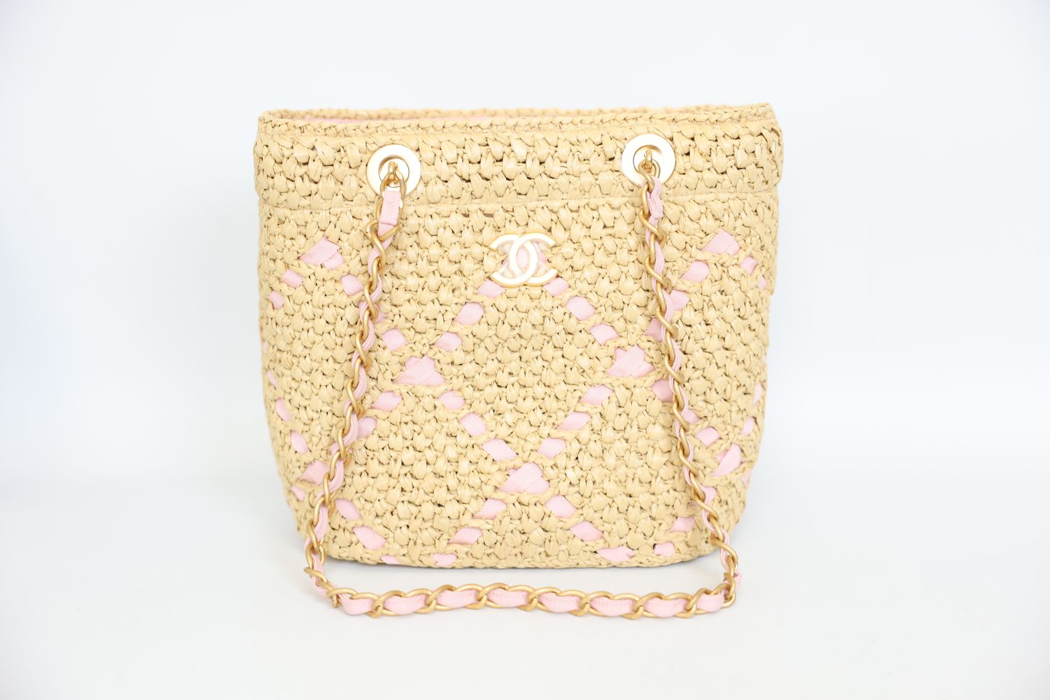 Chanel 26C Straw Woven Tote, Natural Raffia and Pink Ribbon, New in Box WA001