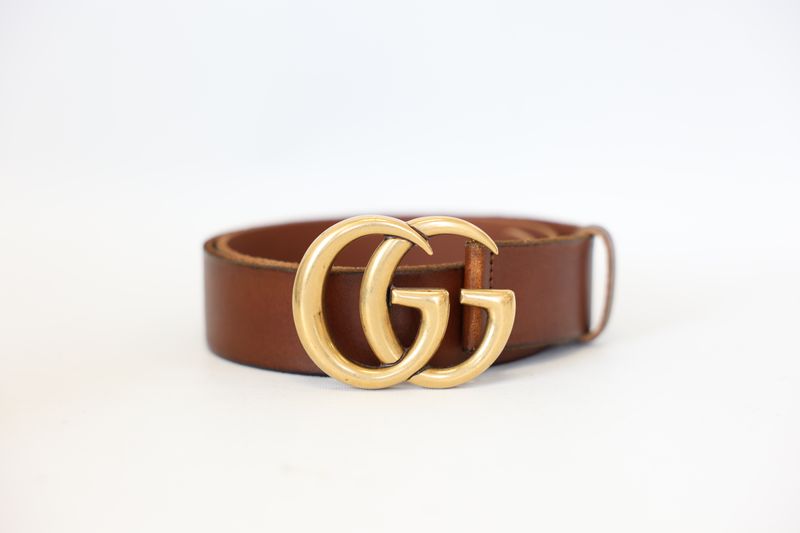 Gucci GG Marmont Belt, Brown Cognac Aged Leather and Gold Hardware, Size 80, Preowned in Dustbag WA001 Gucci GG Marmont Belt, Brown Cognac Aged Leather and Gold Hardware, Size 80, Preowned in Dustbag WA001
