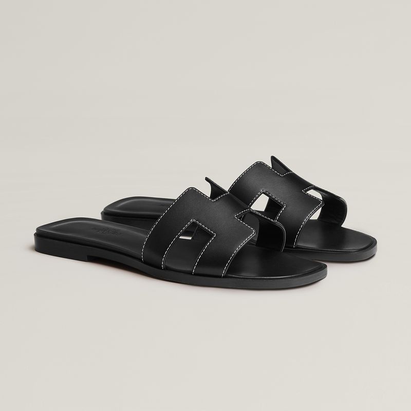 Hermes Black Oran in Swift Leather, New in Box CA001 Hermes Black Oran in Swift Leather, New in Box CA001