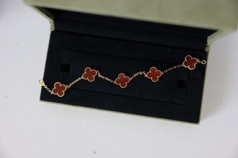 Van Cleef and Arpels Vintage Alhambra 5 Motif Bracelet, 18k Yellow Gold and Red Carnelian, New in Box WA001