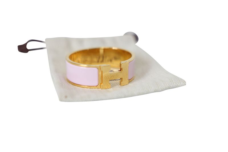 Hermes Clic H Bracelet, Light Pink Enamel and Gold Hardware, Preowned in Dustbag WA001