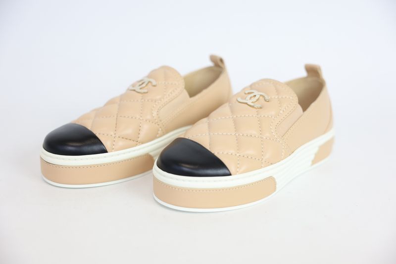 Chanel Shoes Quilted Slip-On Sneakers, Beige and Black Lambskin, Size 37, New in Dustbag WA001