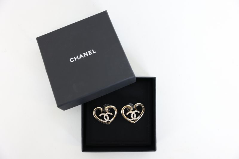 Chanel 23C CC Heart Earrings, Light Gold Finish and Crystal, Preowned in Box WA001