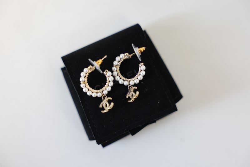 Chanel 20C CC Hoop Earrings, Resin Pearl and Gold Hardware, Preowned in Box WA001 Chanel 20C CC Hoop Earrings, Resin Pearl and Gold Hardware, Preowned in Box WA001