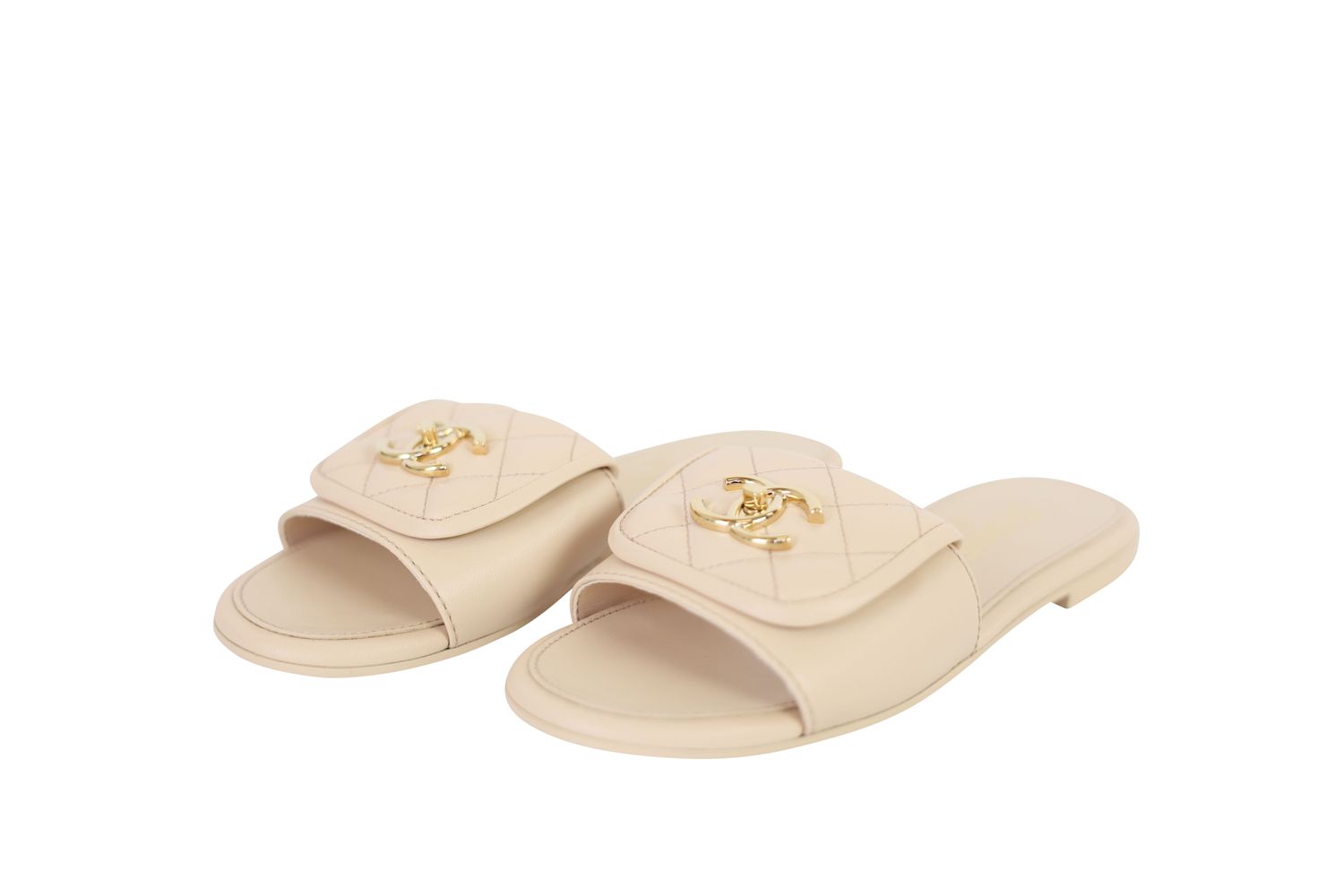 Chanel Shoes 25C Turnlock Mules, Light Beige Quilted Lambskin and Gold Hardware, Size 36.5, New in Box WA001