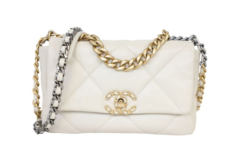 Chanel 19 21C Medium Handbag, Cream White Quilted Lambskin and Mixed Hardware, Preowned in Box WA001