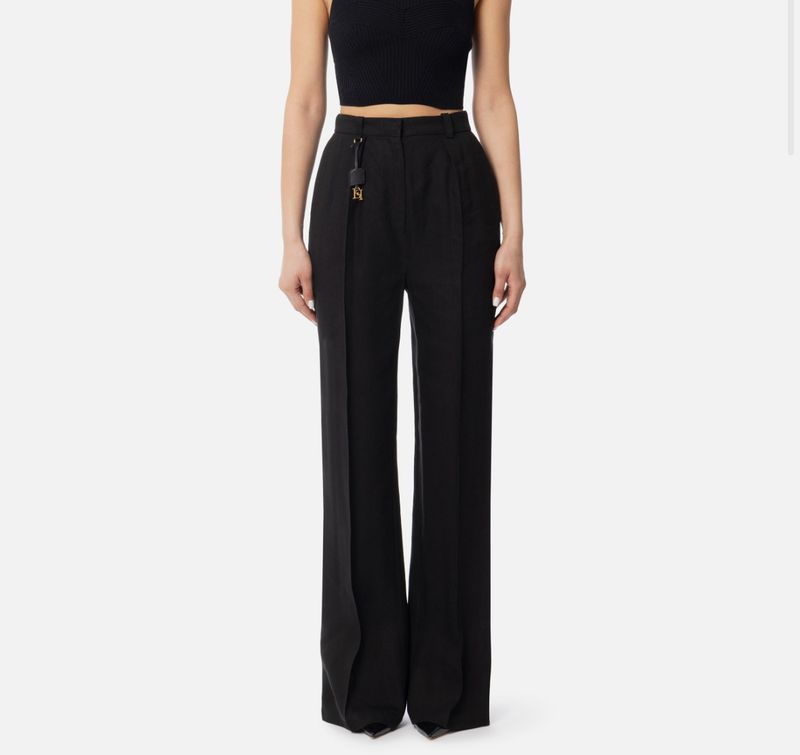 Pantaloni in gabardina di misto lino con pinces