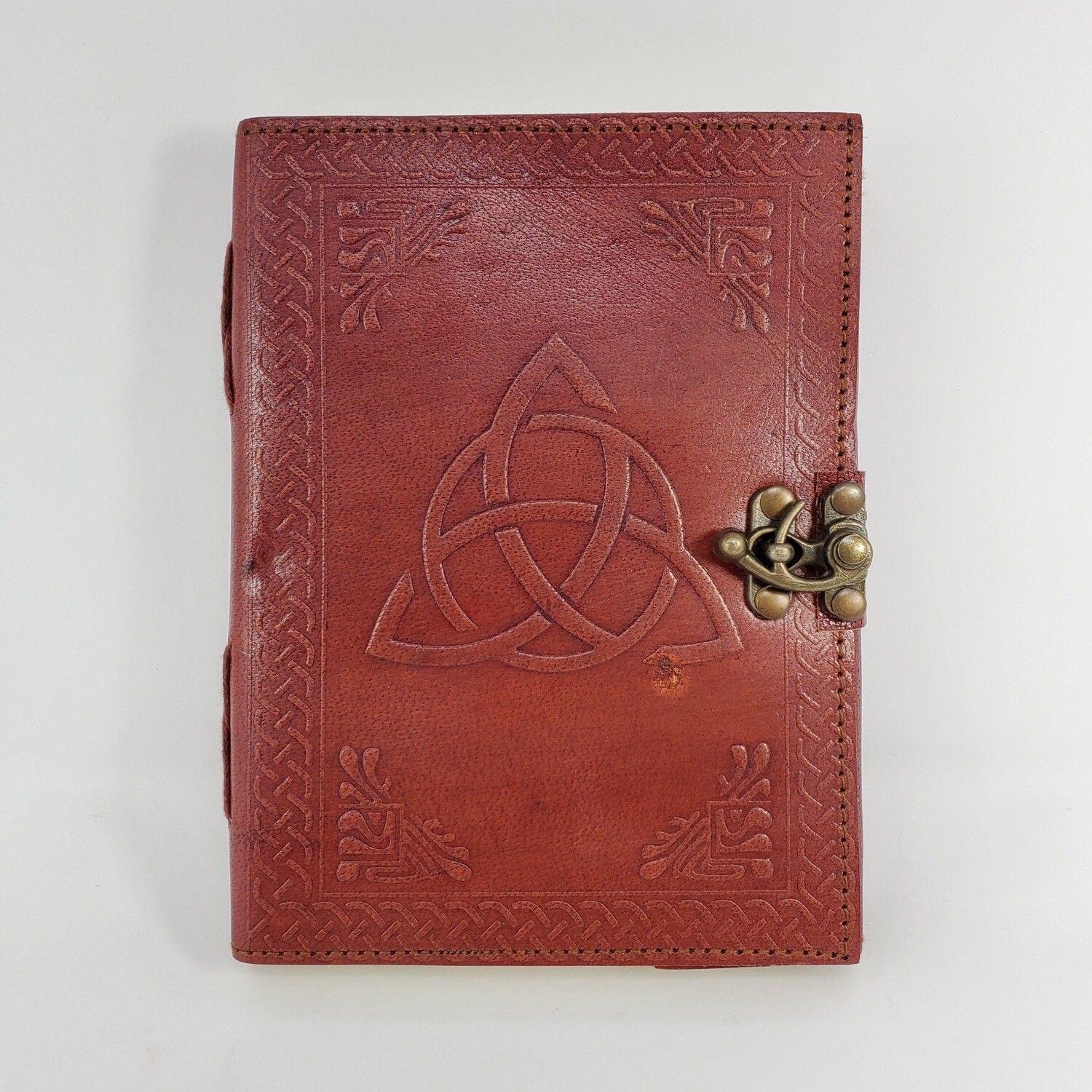 TRIQUETRA LEATHER JOURNAL