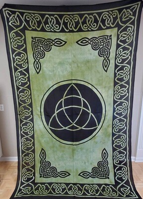 GRN/BLK TRIQUETRA TAPESTRY