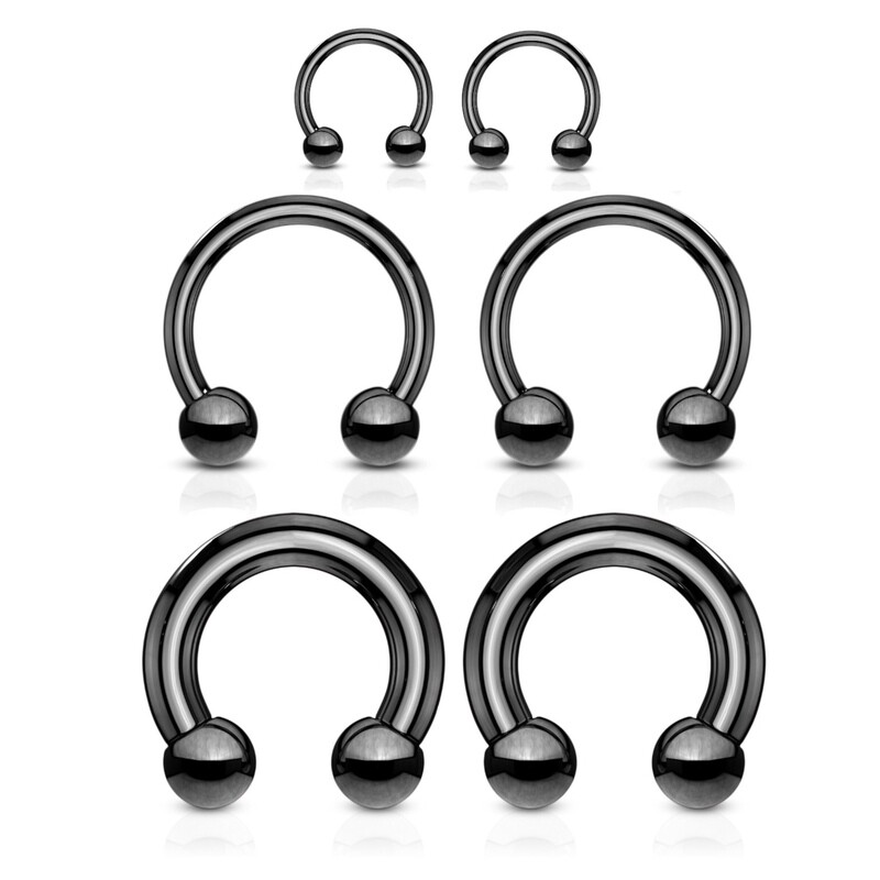 2PK BLACK HORSESHOES