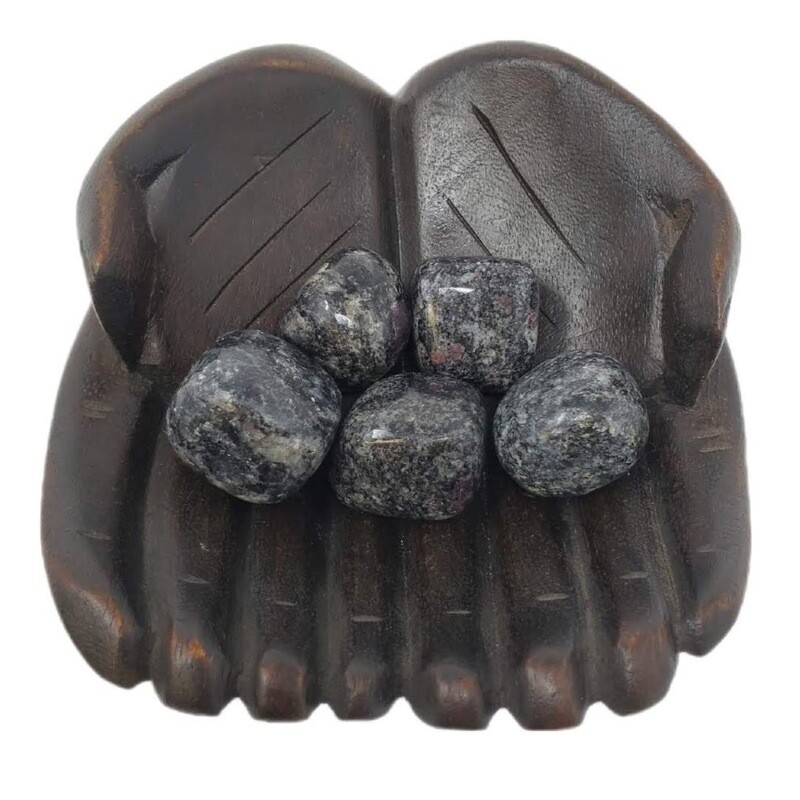 SPINEL MATRIX TUMBLED STONE