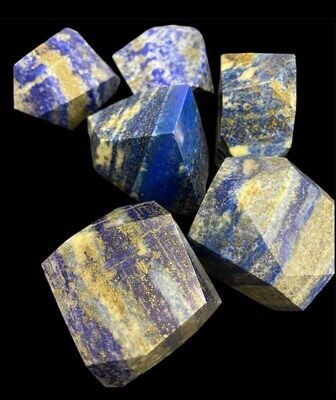 LAPIS LAZULI POLISHED FORM