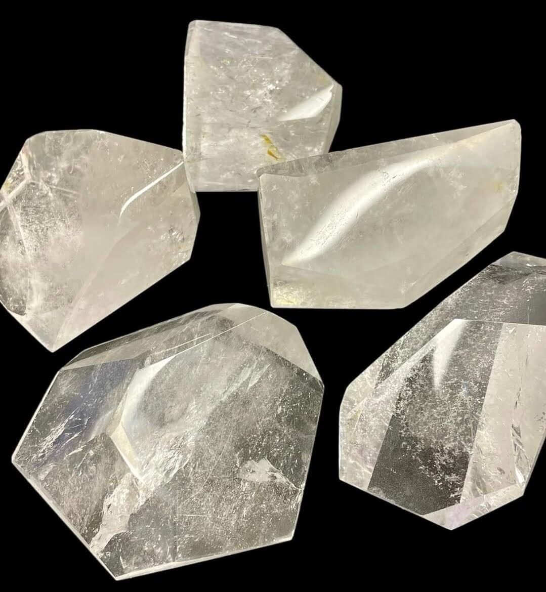 QUARTZ POLISHED FORM