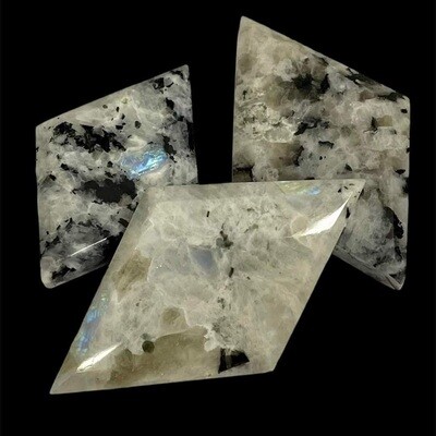 INDIA MOONSTONE RHOMBUS