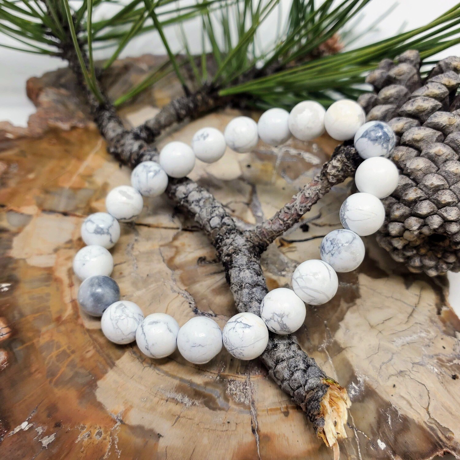 HOWLITE 8MM BRACELET