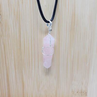 ROSE QUARTZ WIRE WRAP NECKLACE