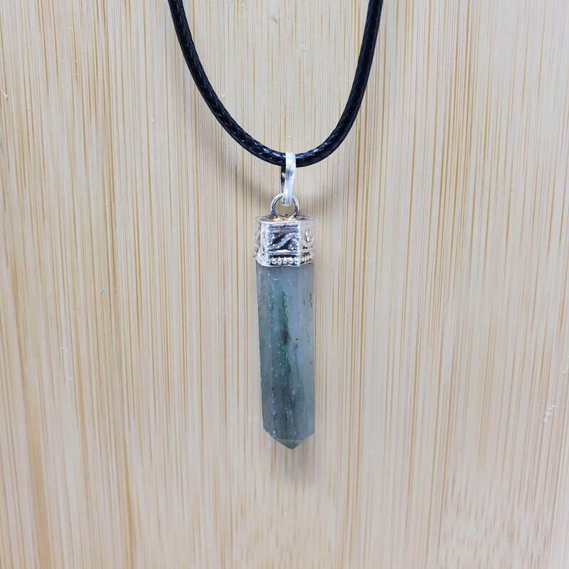 GREEN AVENTURINE PENCIL NECKLACE