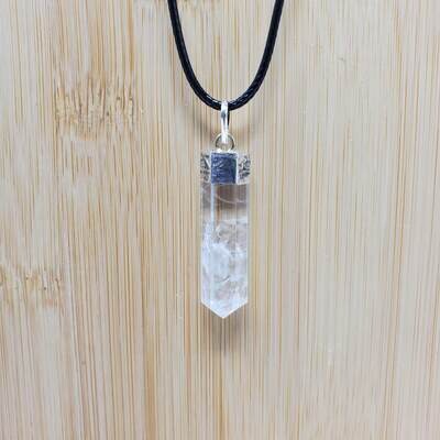 QUARTZ PENCIL NECKLACE