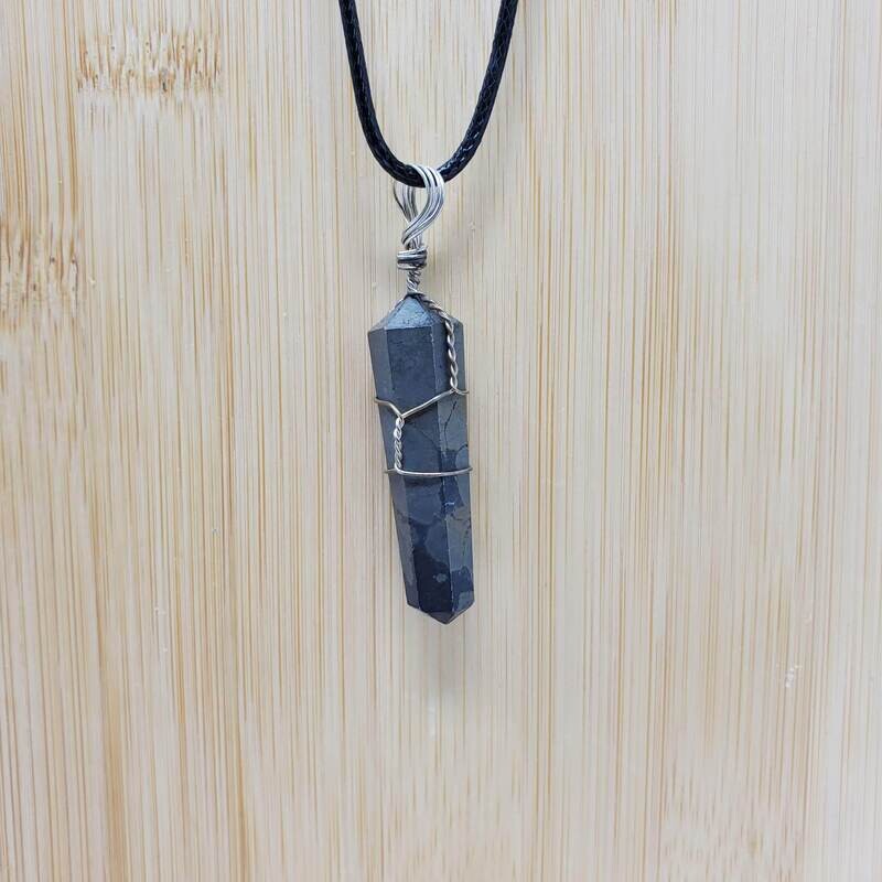 PYRITE WIRE WRAP NECKLACE