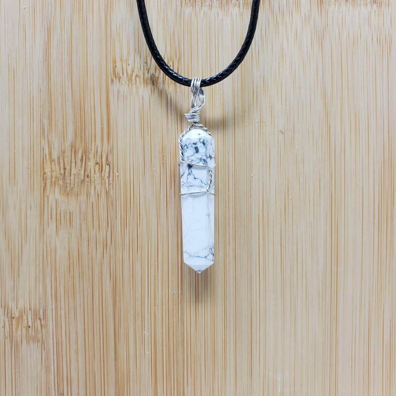 HOWLITE WIRE WRAP NECKLACE