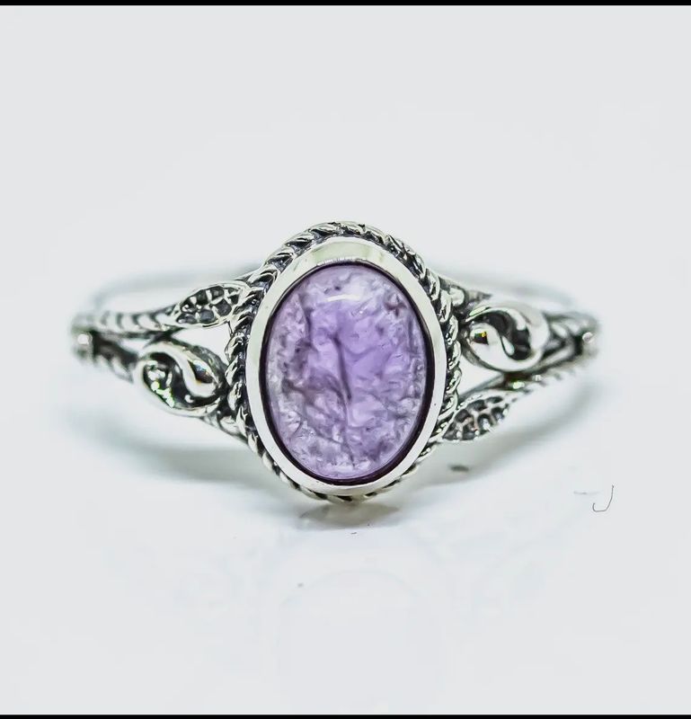 925 AMETHYST LEAF SCROLL RING