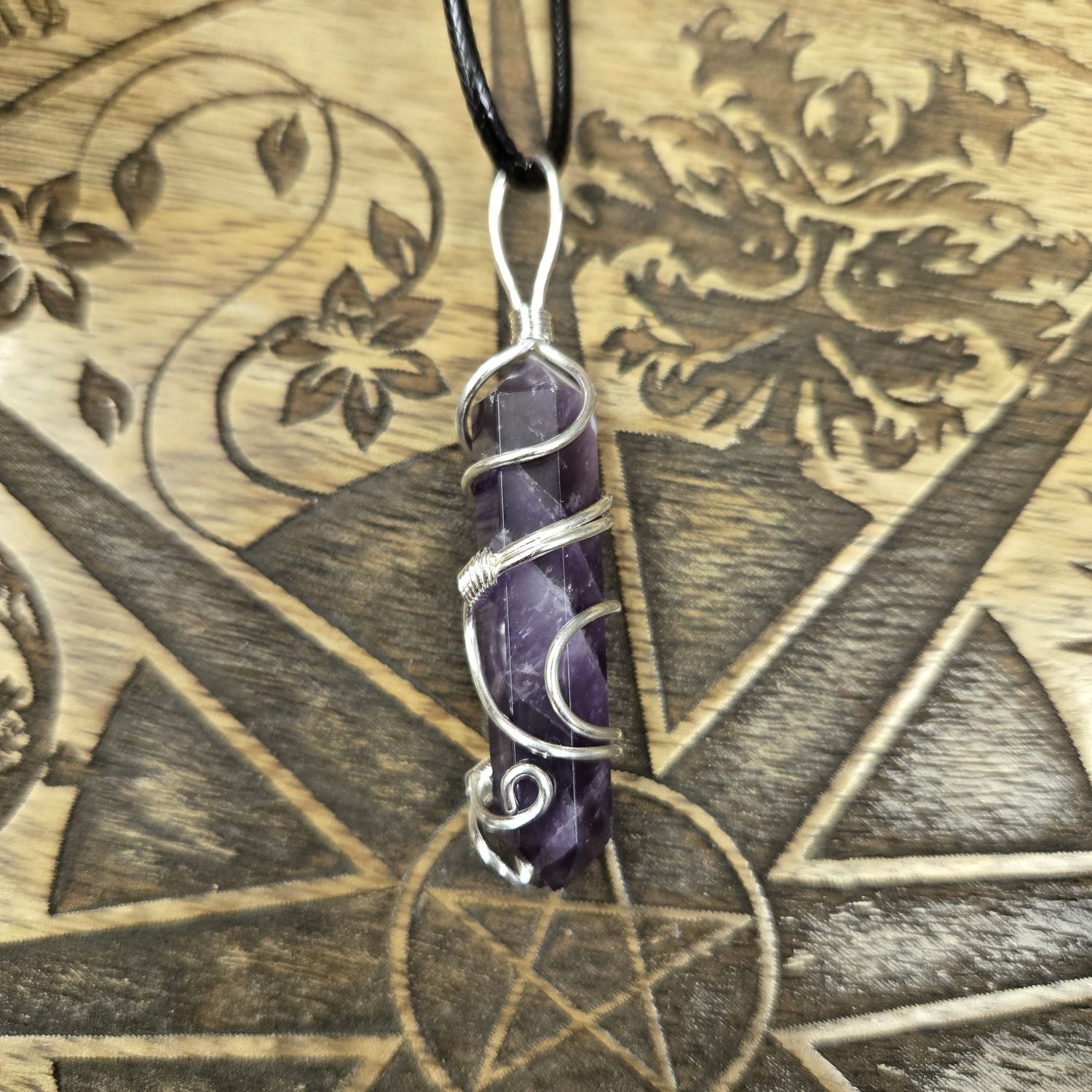 ORNATE WIRE WRAP AMETHYST POINT NECKLACE
