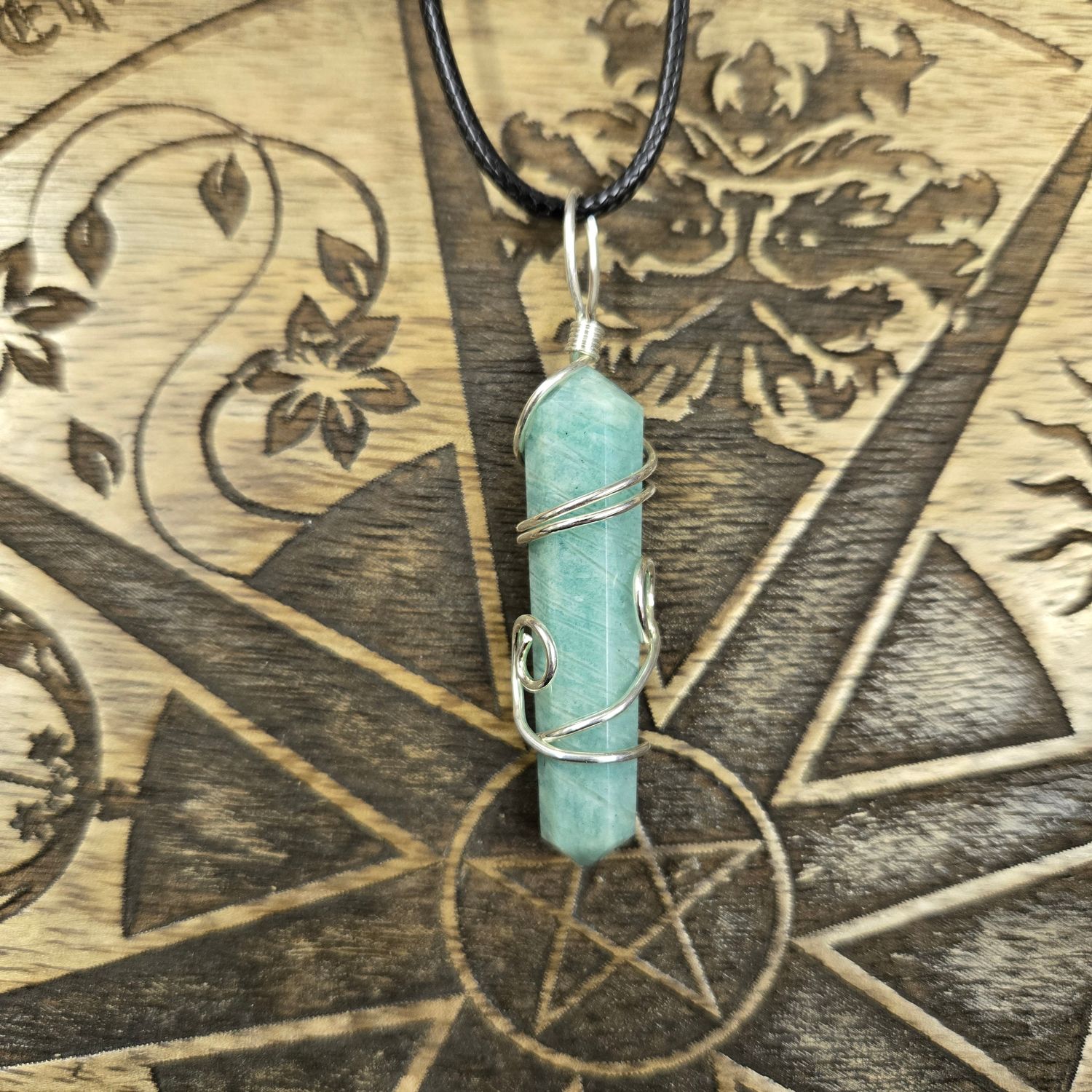 ORNATE WIRE WRAP AMAZONITE POINT NECKLACE