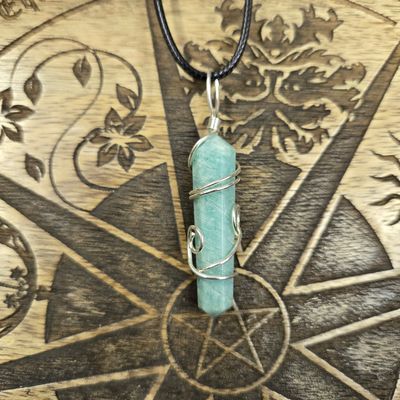 ORNATE WIRE WRAP AMAZONITE POINT NECKLACE